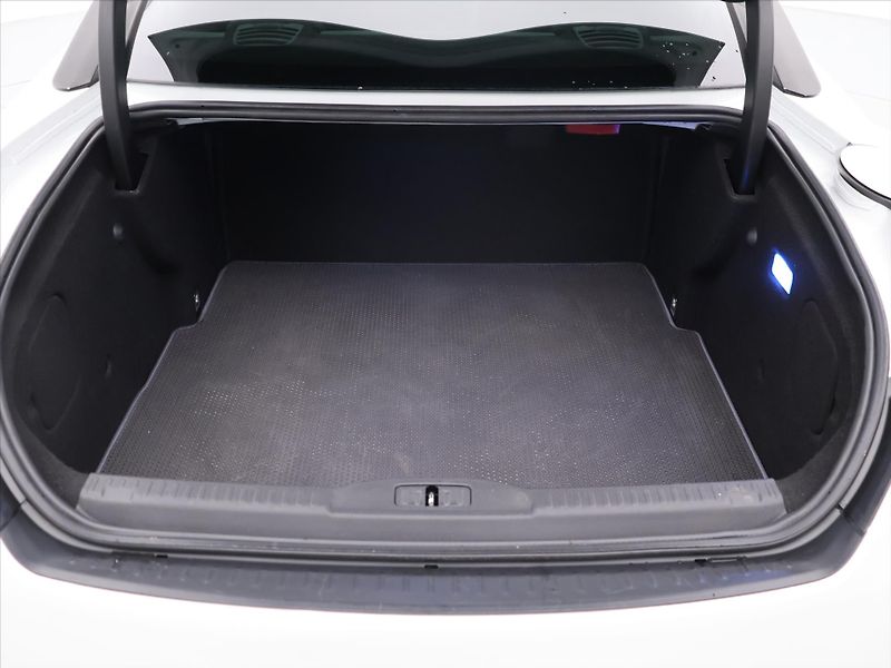Peugeot RCZ 1,6 16V 147kW Allure Navi - fotka 8 z 32