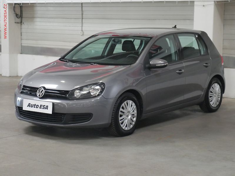 Volkswagen Golf (2010) 1.6TDi, AC, STK10/27 - fotka 3 z 13
