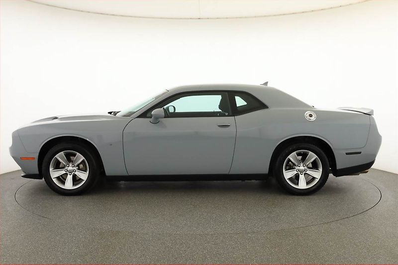 Dodge Challenger (2022) SXT 3.6 V6 - fotka 3 z 20