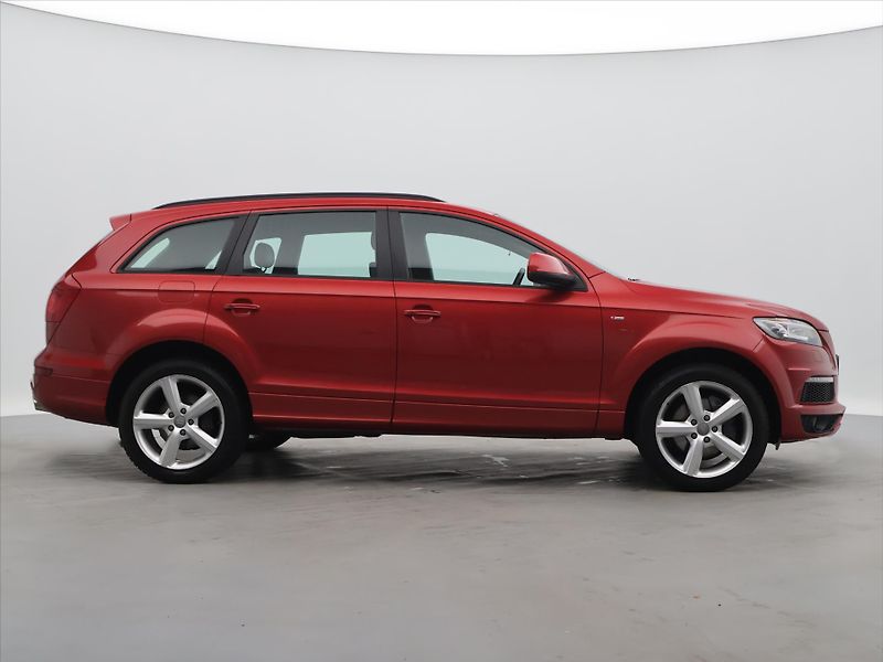 Audi Q7 3,0 TDI 150kW S-line CZ DPH - fotka 8 z 33
