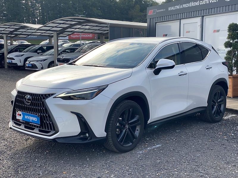 Lexus NX 350h 2.5HEV, ČR, ExecutiveTOP, 4x4 - fotka 3 z 40