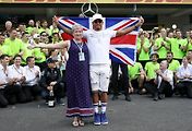 Lewis Hamilton s maminkou Carmen Larbalestier