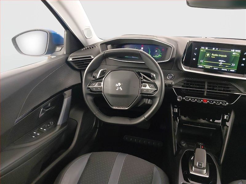 Peugeot 2008 (2020) 1.2 PureTech, Automat - fotka 7 z 21