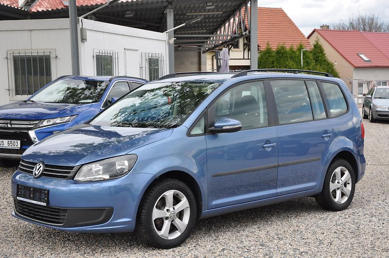 Volkswagen Touran 1.6TDi 77kW 7.míst - fotka 1 z 13