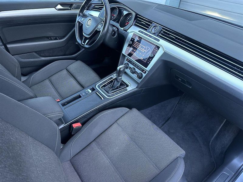 Volkswagen Passat (2018) Variant 2.0 TDI DSG Comfortlin - fotka 9 z 27