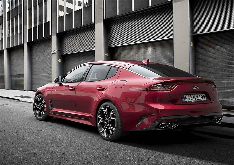 Kia Stinger.