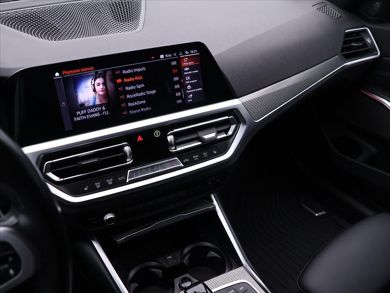 BMW Řada 3 3,0 M340d 250 kW xDrive CZ DPH - fotka 27 z 44