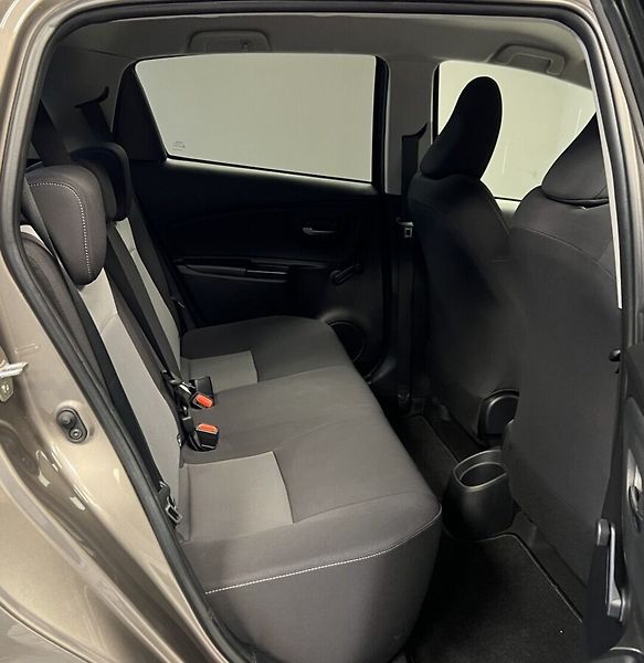 Toyota Yaris 1.5 AT ACTIVE TREND - fotka 11 z 15