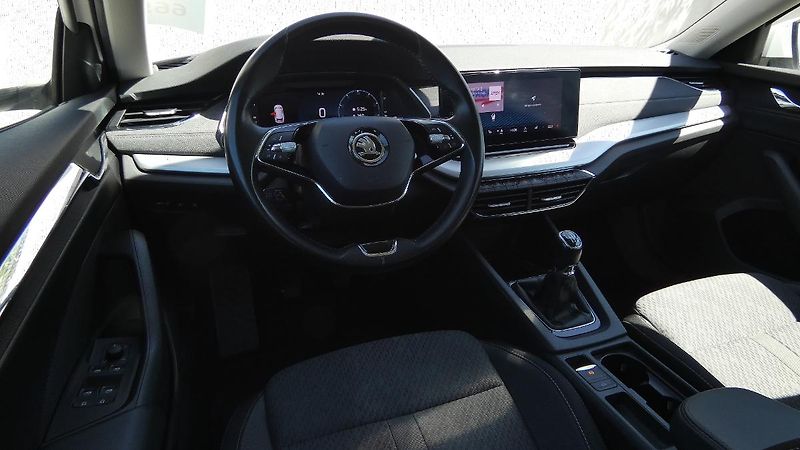 Škoda Octavia Combi 1,5 TSI Style - fotka 5 z 24