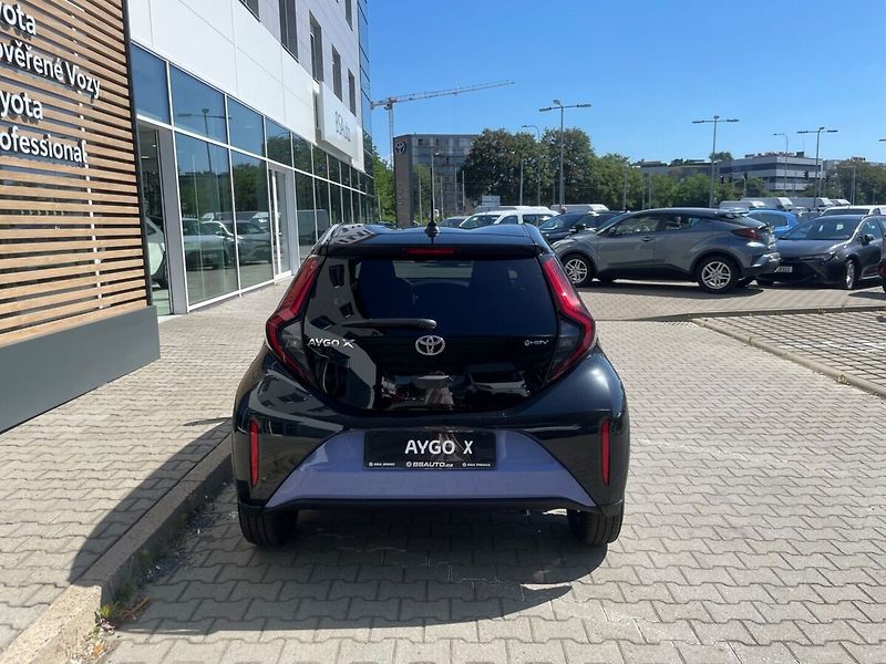 Toyota Aygo 1,5 STYLE - fotka 3 z 11