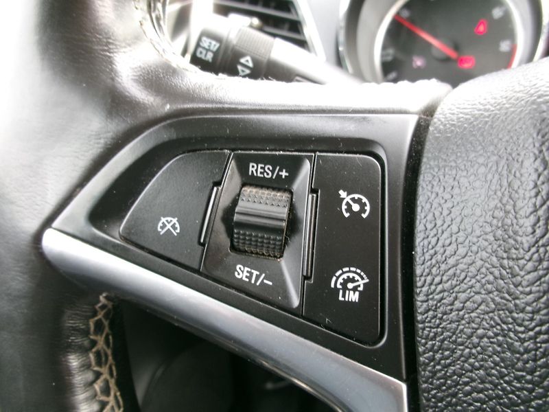 Opel Mokka (2015) 1,6CDTi NAVI 4x4 TEMP BT - fotka 16 z 28