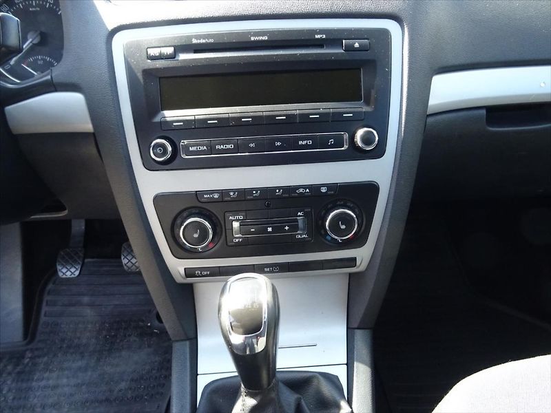 Škoda Octavia 2,0 TDi 81 kW - fotka 16 z 24