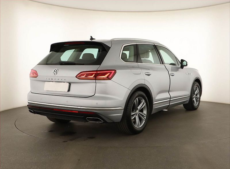 Volkswagen Touareg (2018) 3.0 TDI - fotka 5 z 19