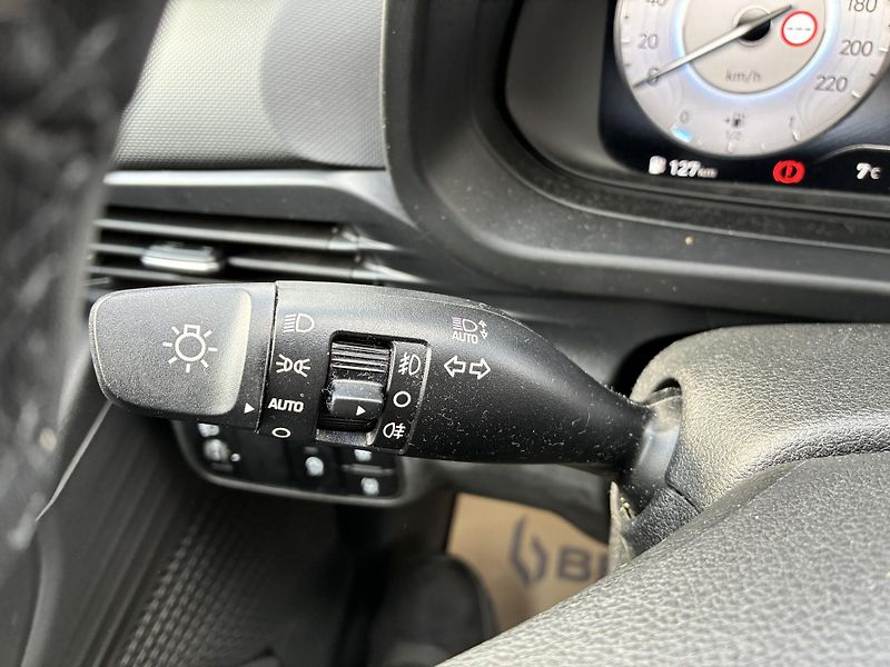 Hyundai i20 1.0T-GDi 74kW AUTOMAT 1MAJITEL - fotka 24 z 29