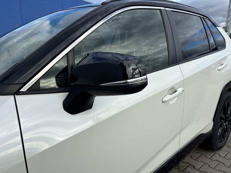 Toyota RAV4 2.5 HSD e-CVT FWD Selection - fotka 27 z 28