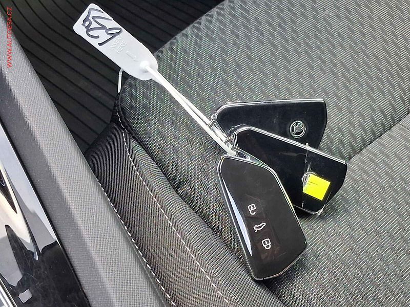 Škoda Octavia (2023) 1.5 TSi e-TEC, 1.maj,ČR - fotka 18 z 18