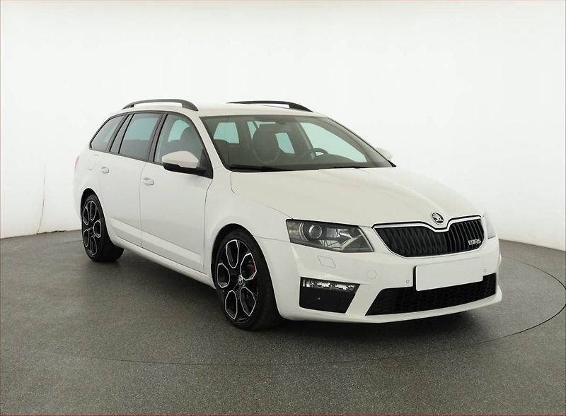Škoda Octavia (2013) RS 2.0 TDI, Xenony, Tempomat - fotografie inzerátu