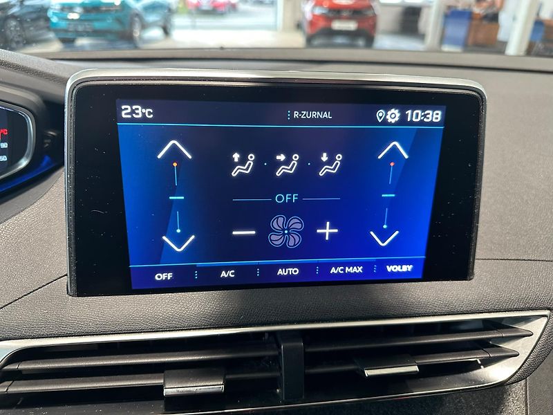 Peugeot 3008 (2018) 1.5BlueHDi,Allure,ČR,1.maj. - fotka 14 z 20