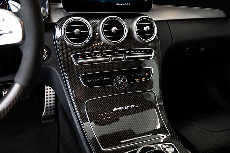 Mercedes-Benz Třídy C C63 S AMG Burmester/360/Pano - fotka 15 z 22