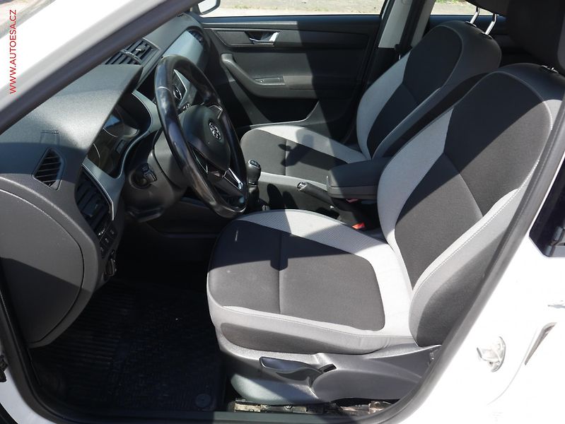 Škoda Fabia (2015) 1.0i, ČR, AC - fotka 9 z 17