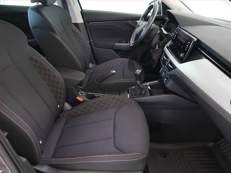 Škoda Kamiq (2022) Ambition 1.0 TSI, Serv.kniha - fotka 9 z 14