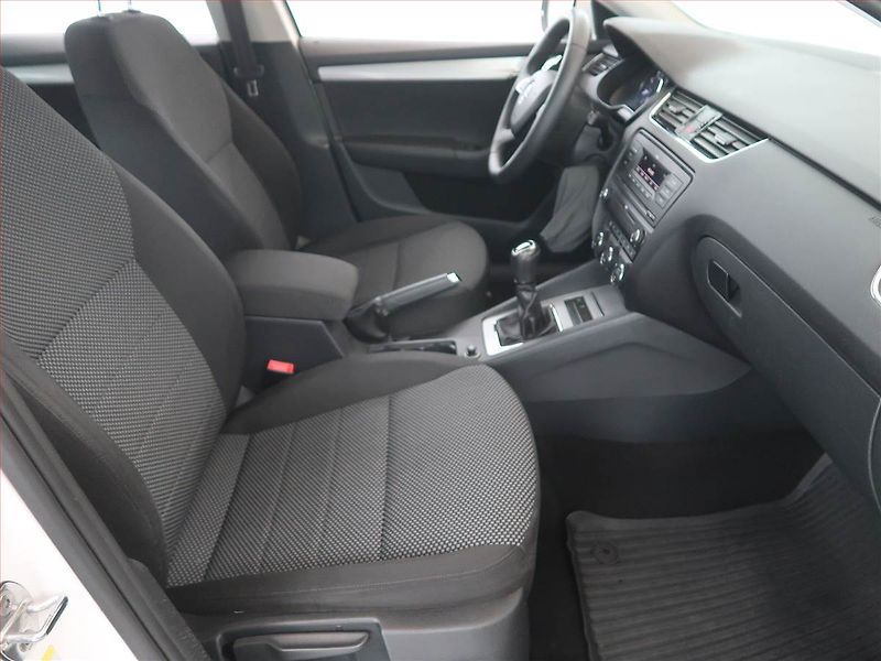 Škoda Octavia (2013) 1.2 TSI, Tempomat - fotka 9 z 12