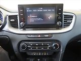 Kia Ceed (2022) Silver 1.5 T-GDI MHEV - náhled 12