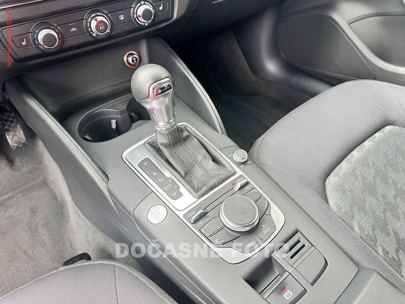 Audi A3 (2013) 2.0TDi, AT, bixen, AC - fotka 14 z 17