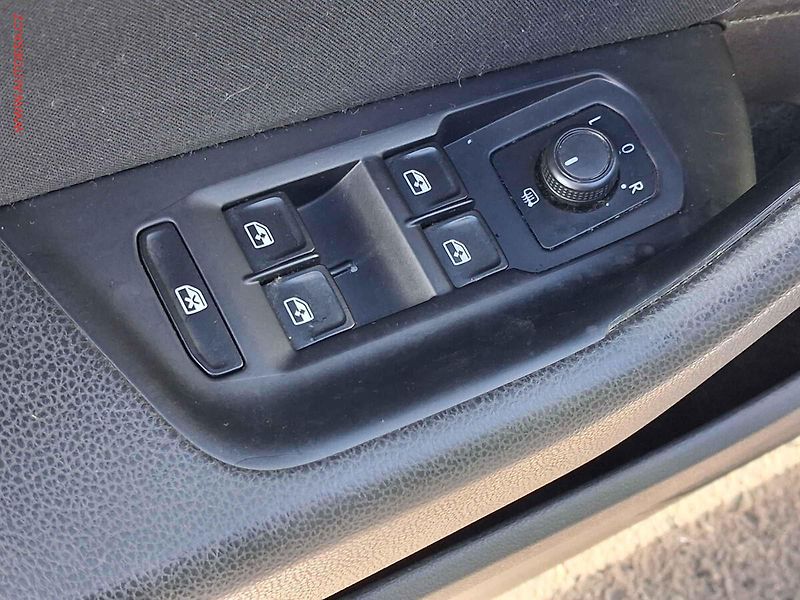 Volkswagen Passat (2016) 2.0 TDi, LED, navi, park - fotka 11 z 19