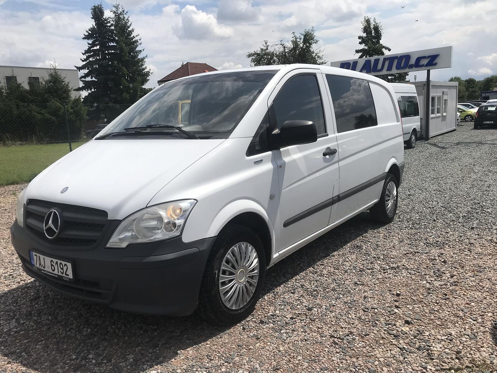 Mercedes-Benz Vito 2.2 CDI 70,KLIMA,6-MÍST,TAŽNÉ.