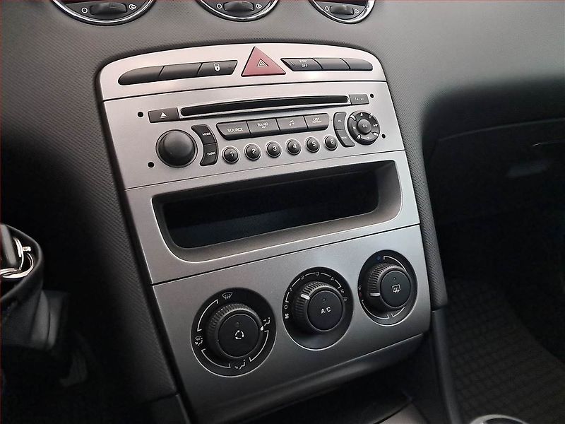 Peugeot 308 (2011) 1.6 HDi, Serv.kniha, Tempomat - fotka 13 z 15