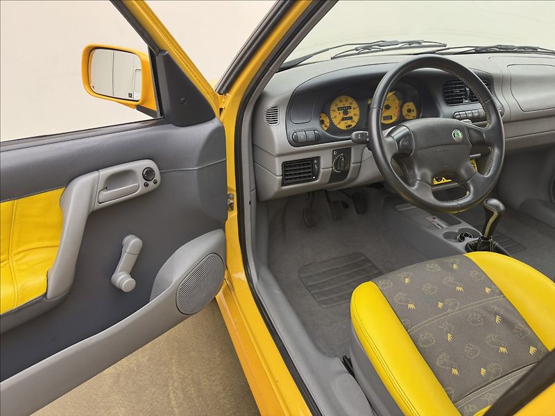 Škoda Felicia 1,6 FUN PO KOMPLETNÍ RENOVACI - fotka 13 z 33