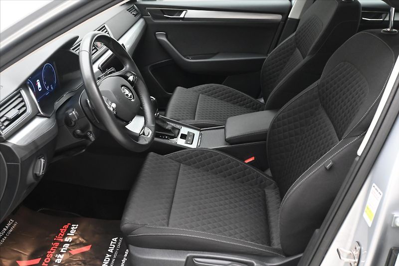Škoda Superb 1,4 TSI iV 160KW DSG Ambition - fotka 13 z 31