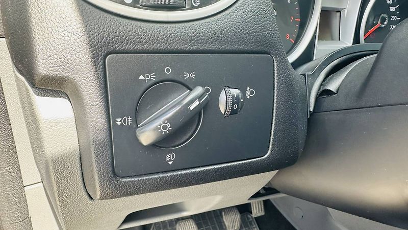 Ford Focus 1,4 16V 59kW MT5/0216 - fotka 16 z 22
