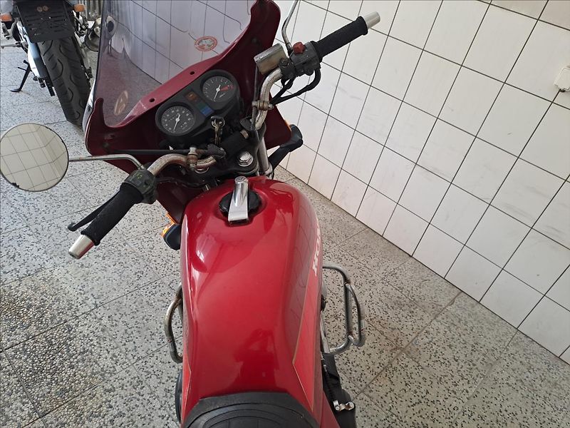 Honda CB400N - fotka 5 z 6
