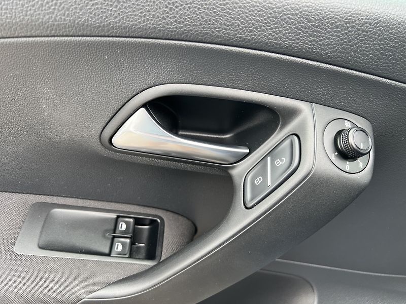 Volkswagen Polo 1.0TSi 70kw  - fotka 12 z 38