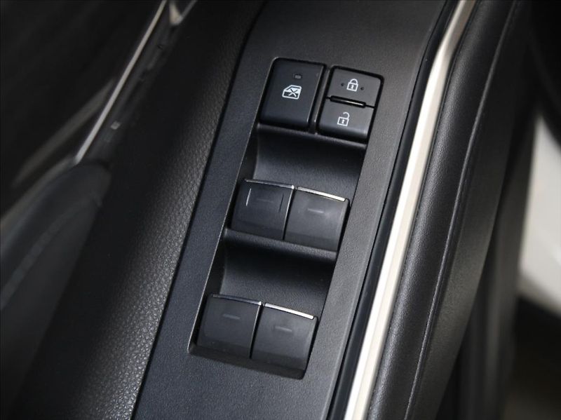 Toyota Highlander 2,5 Hybrid Exclusice 7-m. DPH - fotka 15 z 22