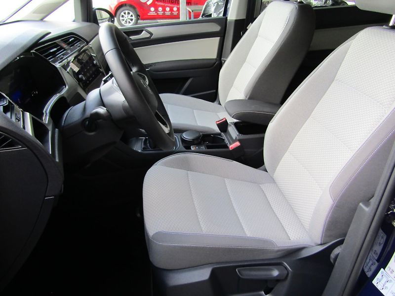 Volkswagen Touran (2024) Comfortline 1,5 TSI 110KW 7MÍS - fotka 18 z 30