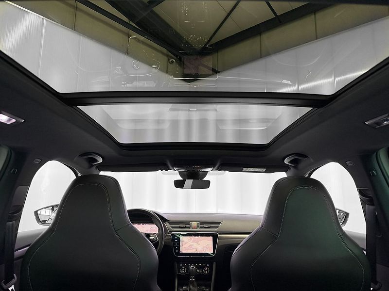 Škoda Superb 2.0TSI 206KW DSG 4X4 SPORTLINE - fotka 31 z 34
