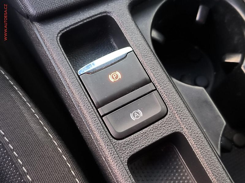 Škoda Octavia (2022) 2.0 TSi 4X4, ČR, SportLine - fotka 20 z 30