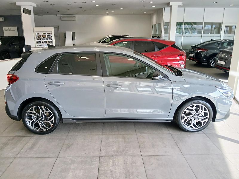 Hyundai i30 (2026) 1,0 T-GDI MT GO Czech! N Line - fotka 7 z 17