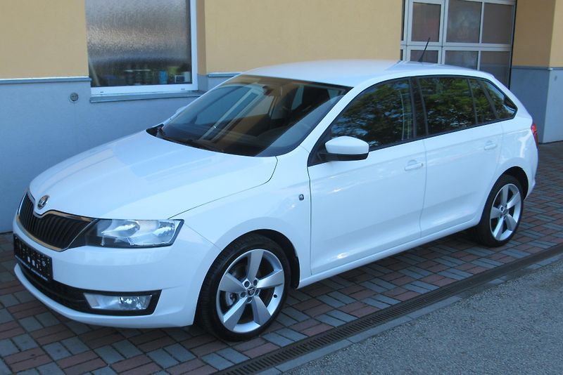 Škoda Rapid 1.2 TSi AUT. KLIMA TEMPOMAT - fotka 4 z 17