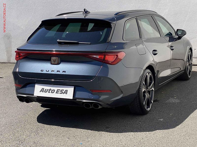 Cupra Leon (2022) 2.0 TSi 4Drive, 1.maj,ČR - fotka 4 z 18