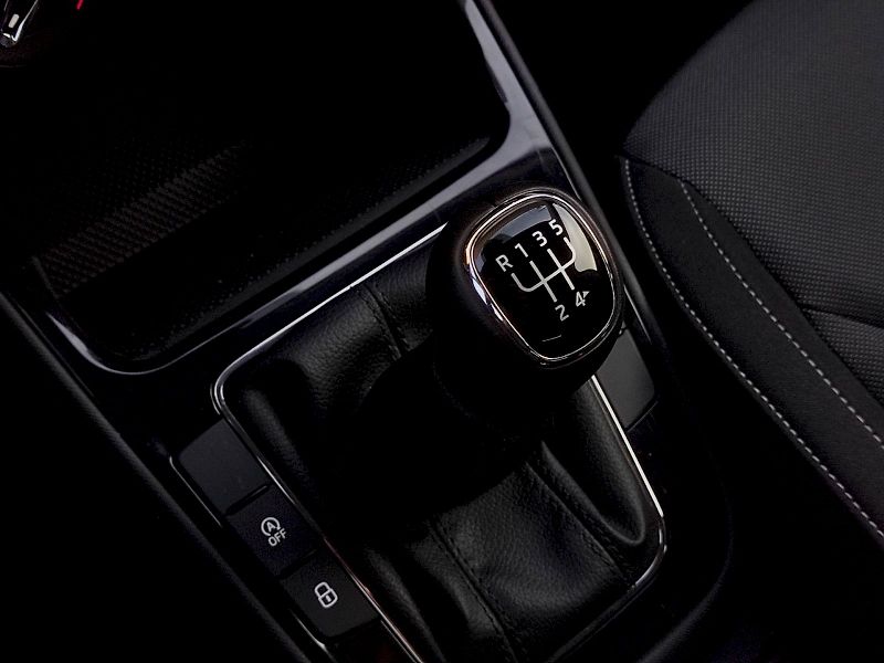 Škoda Fabia (2025) Selection 1,0 Tsi 70 kw - fotka 21 z 35