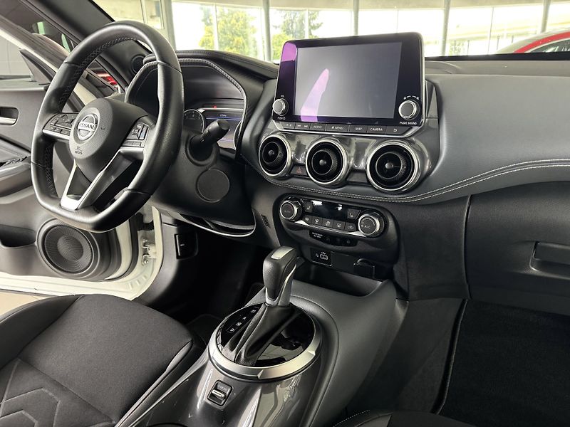 Nissan Juke 1,0DIG-T 117*AUT*TEKNA*Tažné - fotka 14 z 38