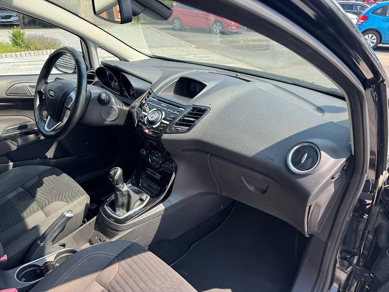 Ford Fiesta (2014) Titanium 1.0 EcoBoost 92kW - fotka 19 z 31