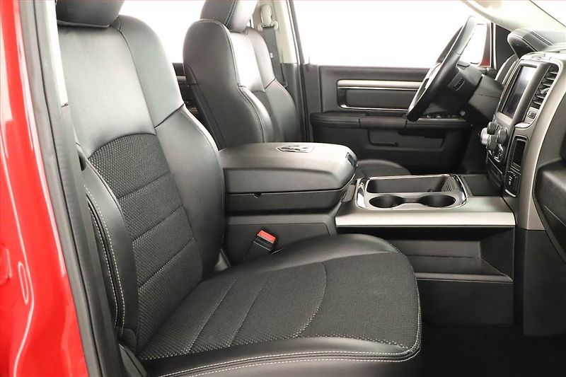 RAM 1500 (2021) 5.7 V8 Hemi - fotka 7 z 25