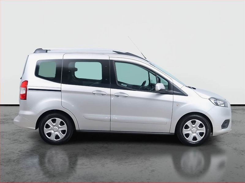 Ford Tourneo Courier (2020) Trend 1.5 TDCI, 5Míst, ČR - fotka 6 z 14