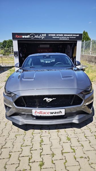 Ford Mustang (2022) - fotka 10 z 11