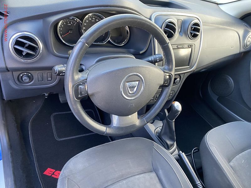 Dacia Sandero (2013) 0.9 TCe, Laureate, AC, tempo - fotka 11 z 16